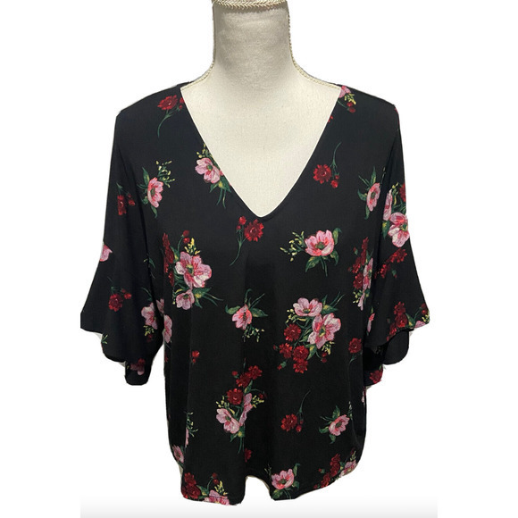 NWT NEW Express Large Black Floral Ruffle Flutter‎ Sleeve V Neck Blouse - Picture 2 of 16